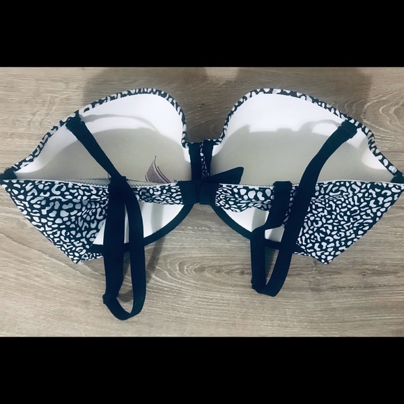 VICTORIA SECRET CONVERTIBLE BRA - Picture 6 of 10